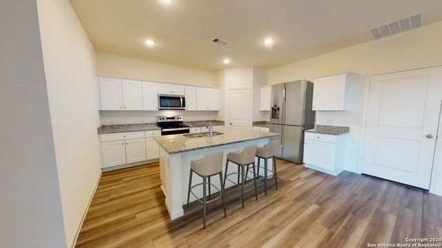954 Dankworth, San Antonio, TX 78221