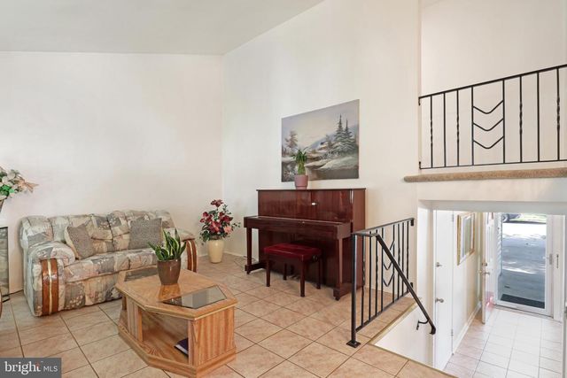 89 BARBARA LEE DR, Hamilton, NJ 08619