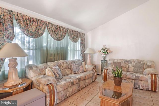 89 BARBARA LEE DR, Hamilton, NJ 08619
