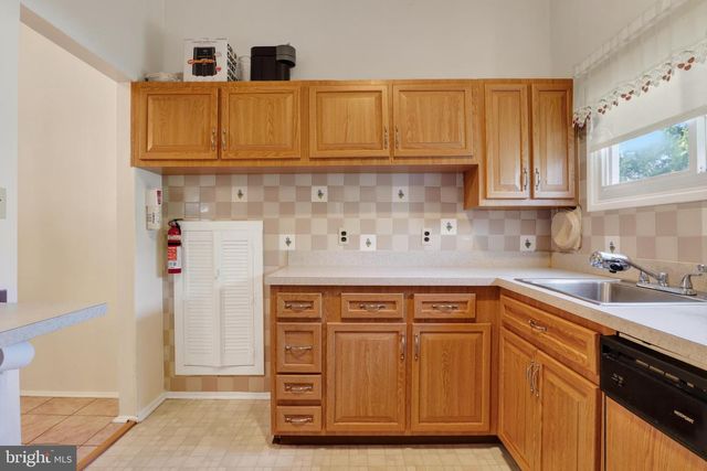 89 BARBARA LEE DR, Hamilton, NJ 08619