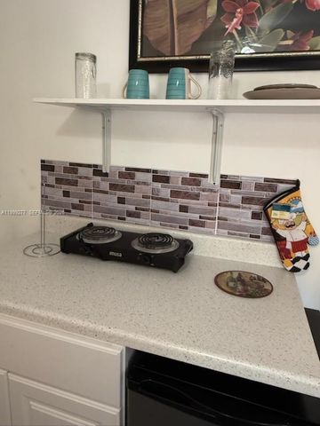 129 SE 5th St 1-4, Hallandale Beach, FL 33009