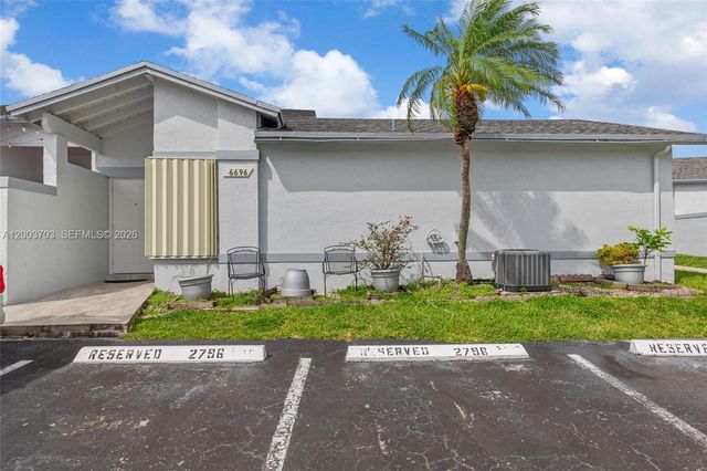 6696 SW 152nd Pl 27-96, Miami, FL 33193