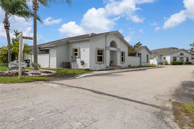 6696 SW 152nd Pl 27-96, Miami, FL 33193