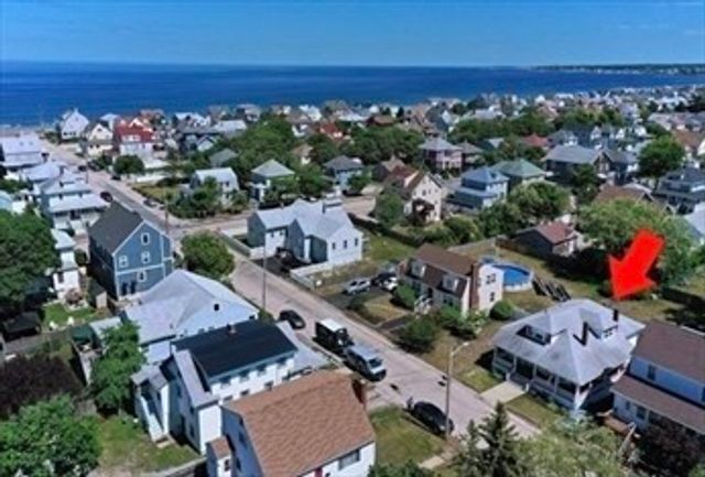 6 Warren St 2, Hull, MA 02045