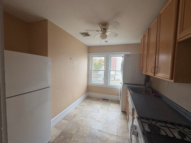 6 Warren St 2, Hull, MA 02045