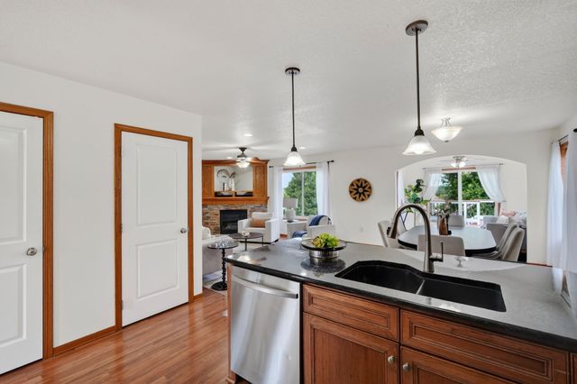 2905 145th Street, Urbandale, IA 50323