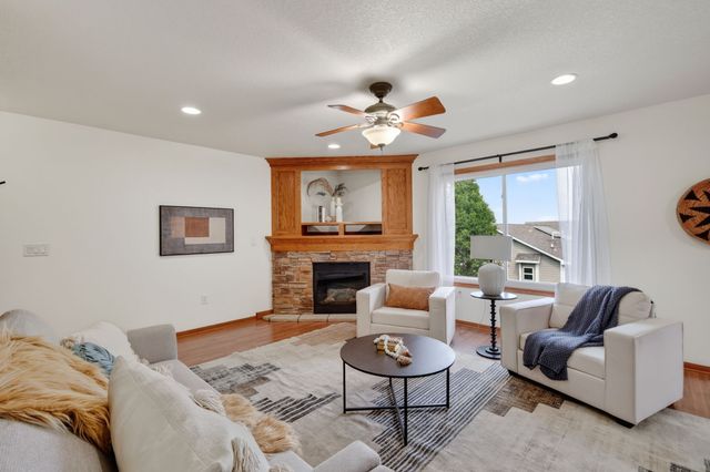 2905 145th Street, Urbandale, IA 50323