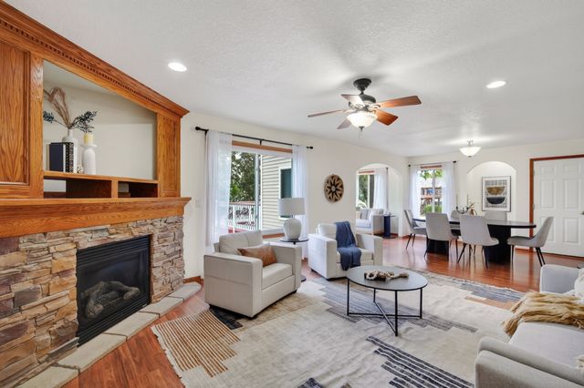 2905 145th Street, Urbandale, IA 50323