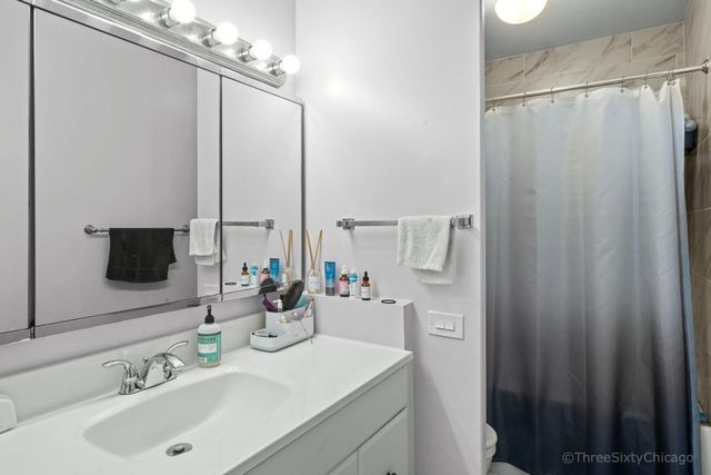 535 N Michigan Avenue 2703, Chicago, IL 60611