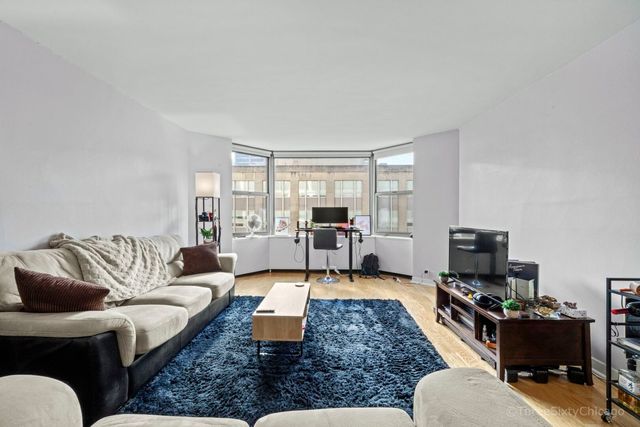 535 N Michigan Avenue 2703, Chicago, IL 60611