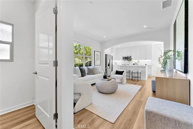 105 Elkhorn, Irvine, CA 92618
