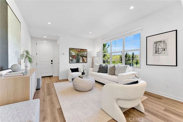 105 Elkhorn, Irvine, CA 92618