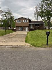 3532 Gary Drive, Mogadore, OH 44260