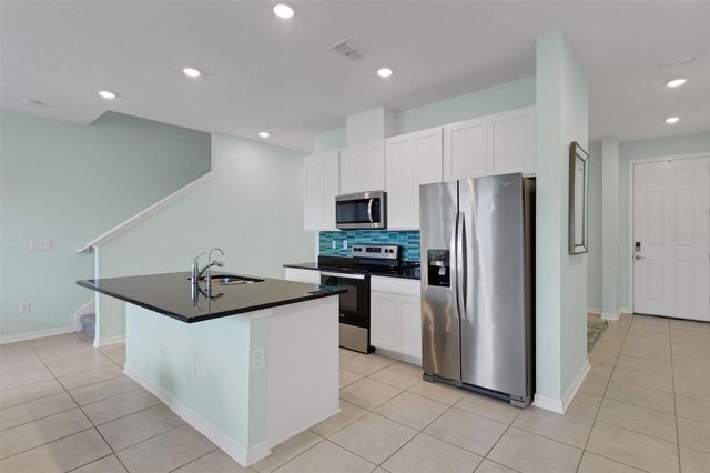 11610 WOODLEAF DRIVE, Lakewood Ranch, FL 34211