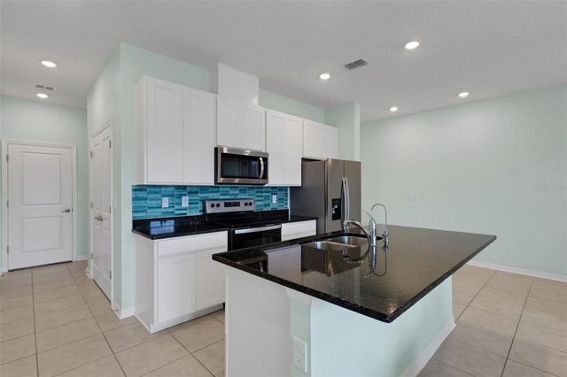 11610 WOODLEAF DRIVE, Lakewood Ranch, FL 34211