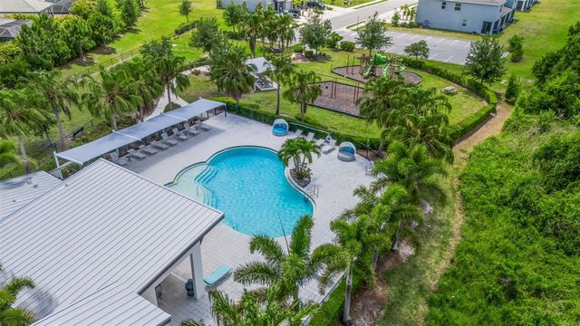 11610 WOODLEAF DRIVE, Lakewood Ranch, FL 34211