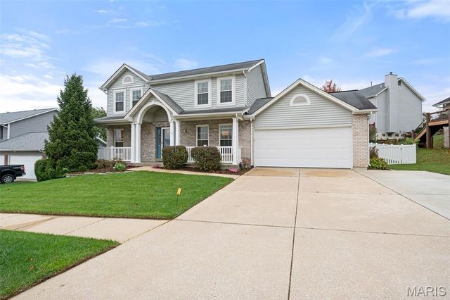 40 Kentucky Blue Ridge Court, St Charles, MO 63303