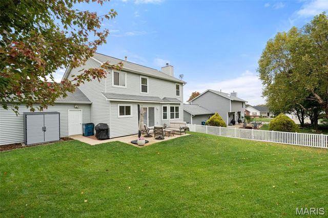 40 Kentucky Blue Ridge Court, St Charles, MO 63303