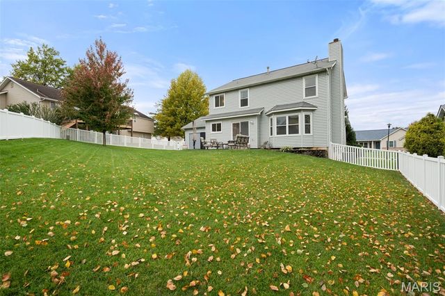 40 Kentucky Blue Ridge Court, St Charles, MO 63303