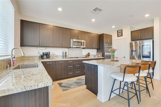 2573 Hannah Creek Lane, Rialto, CA 92377
