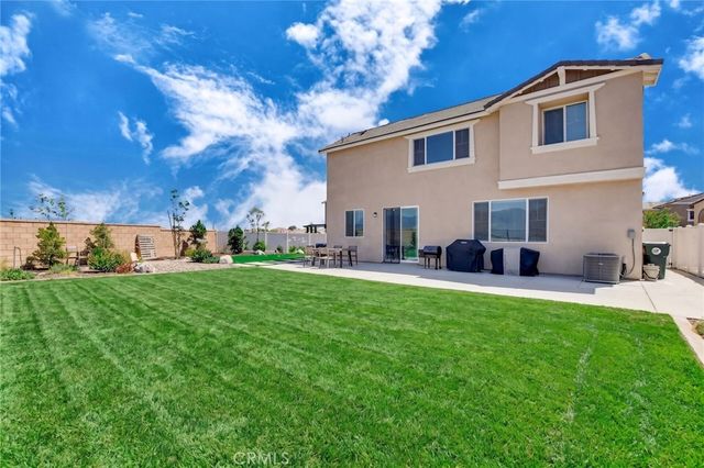 2573 Hannah Creek Lane, Rialto, CA 92377