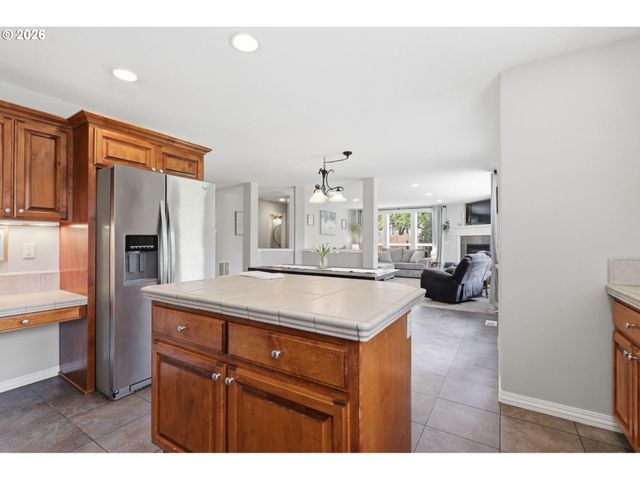3306 N SOLSTICE Ln, Newberg, OR 97132