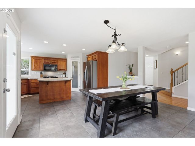 3306 N SOLSTICE Ln, Newberg, OR 97132