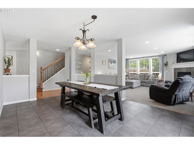 3306 N SOLSTICE Ln, Newberg, OR 97132