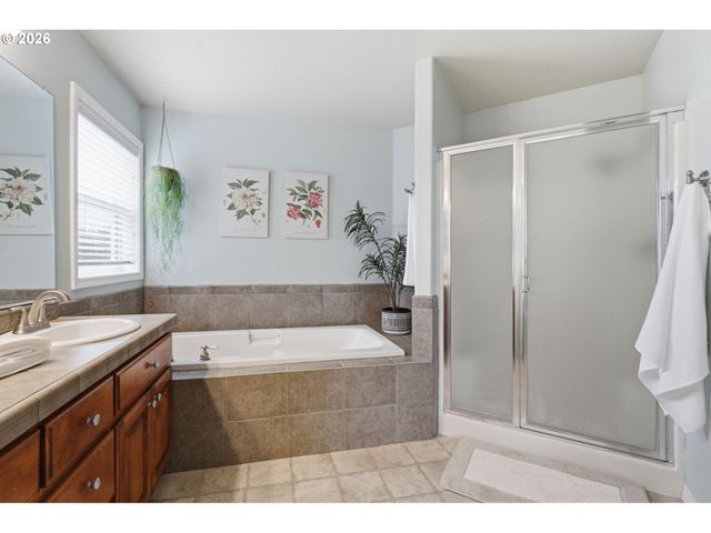 3306 N SOLSTICE Ln, Newberg, OR 97132