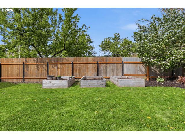 3306 N SOLSTICE Ln, Newberg, OR 97132