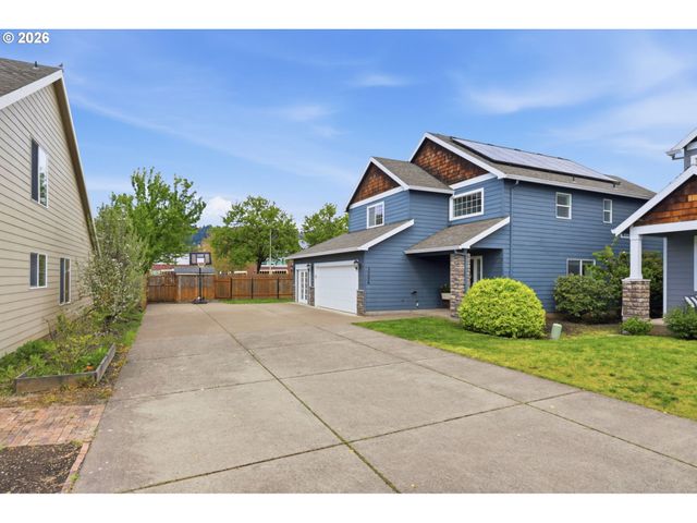 3306 N SOLSTICE Ln, Newberg, OR 97132