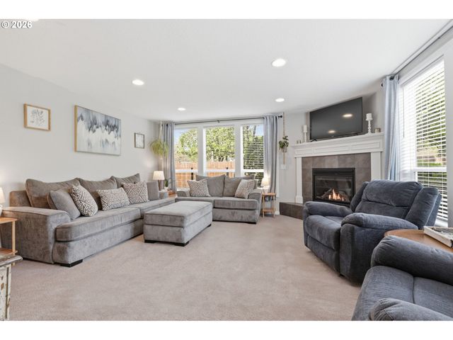 3306 N SOLSTICE Ln, Newberg, OR 97132