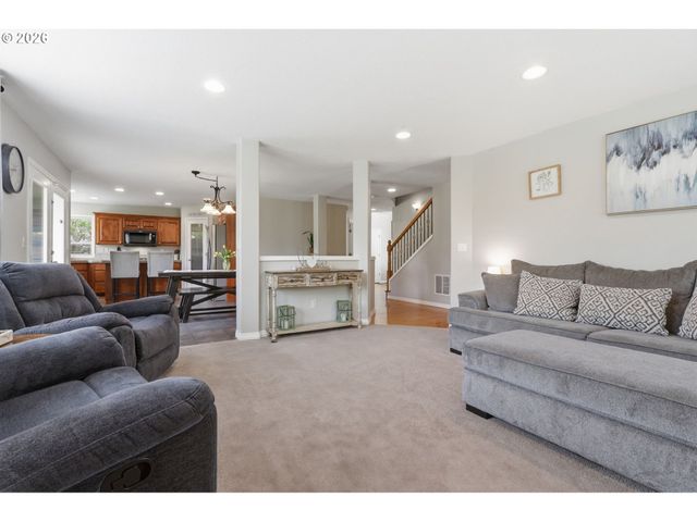 3306 N SOLSTICE Ln, Newberg, OR 97132