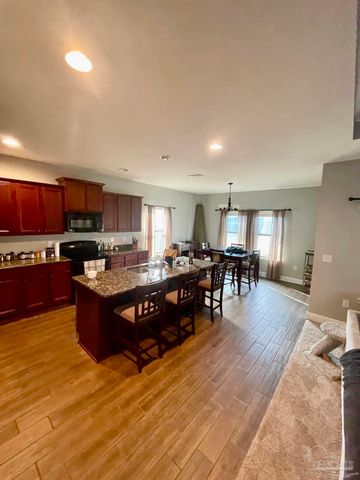 4632 Dupont Cir, Pace, FL 32571