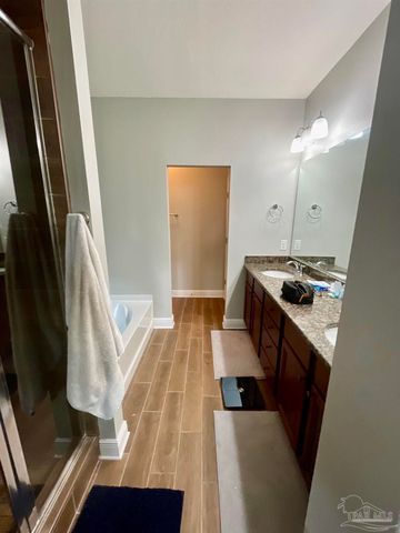 4632 Dupont Cir, Pace, FL 32571