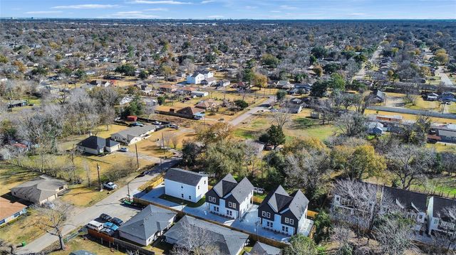 5128 Clover Street B, Houston, TX 77033