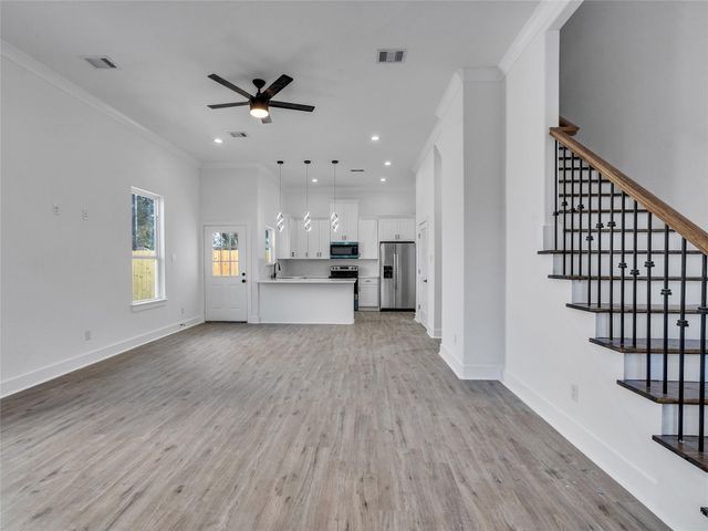 5128 Clover Street B, Houston, TX 77033