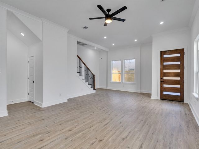 5128 Clover Street B, Houston, TX 77033