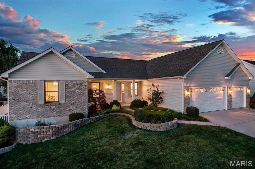 1290 Summer Lynne Drive, O'fallon, MO 63366
