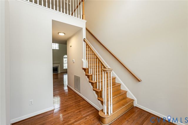 718 Green Vista Dr, Midlothian, VA 23836