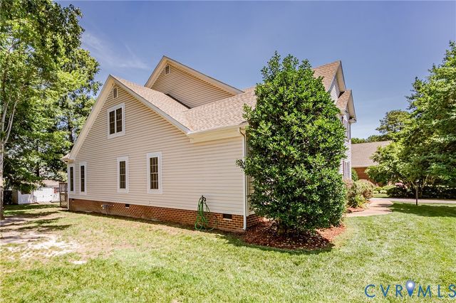 718 Green Vista Dr, Midlothian, VA 23836