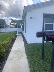 1016 State Street 1-2, West Palm Beach, FL 33407