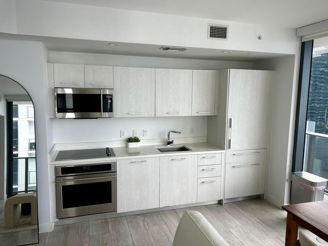 55 SW 9th Street 2508, Miami, FL 33130