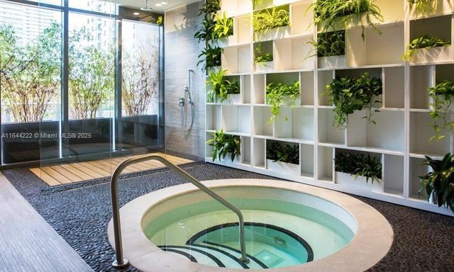 55 SW 9th Street 2508, Miami, FL 33130