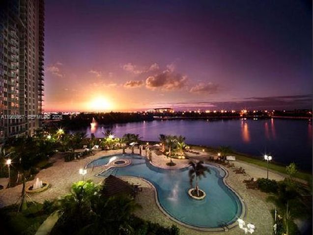 2681 N Flamingo Rd 2302S, Sunrise, FL 33323