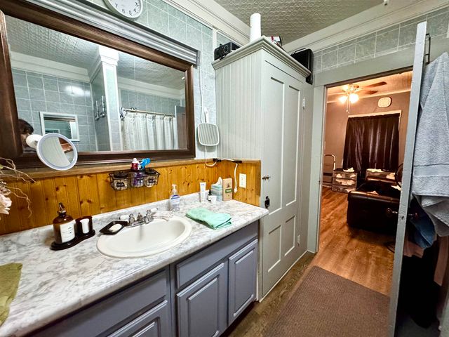 15 Park Street, Colebrook, NH 03576