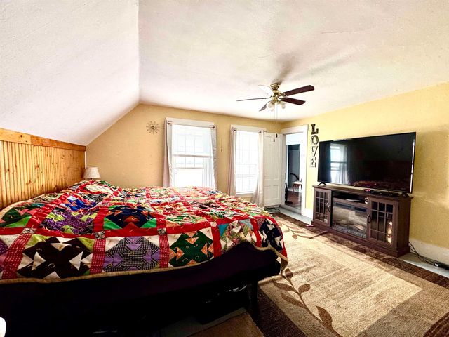 15 Park Street, Colebrook, NH 03576