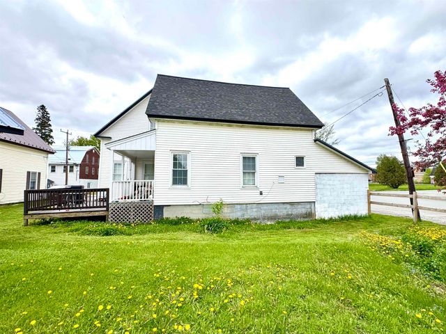 15 Park Street, Colebrook, NH 03576