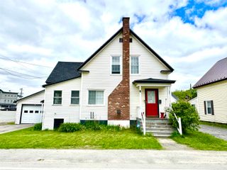 15 Park Street, Colebrook, NH 03576