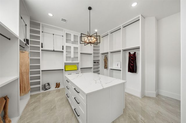 258 Pinerock Lane, Montgomery, TX 77356